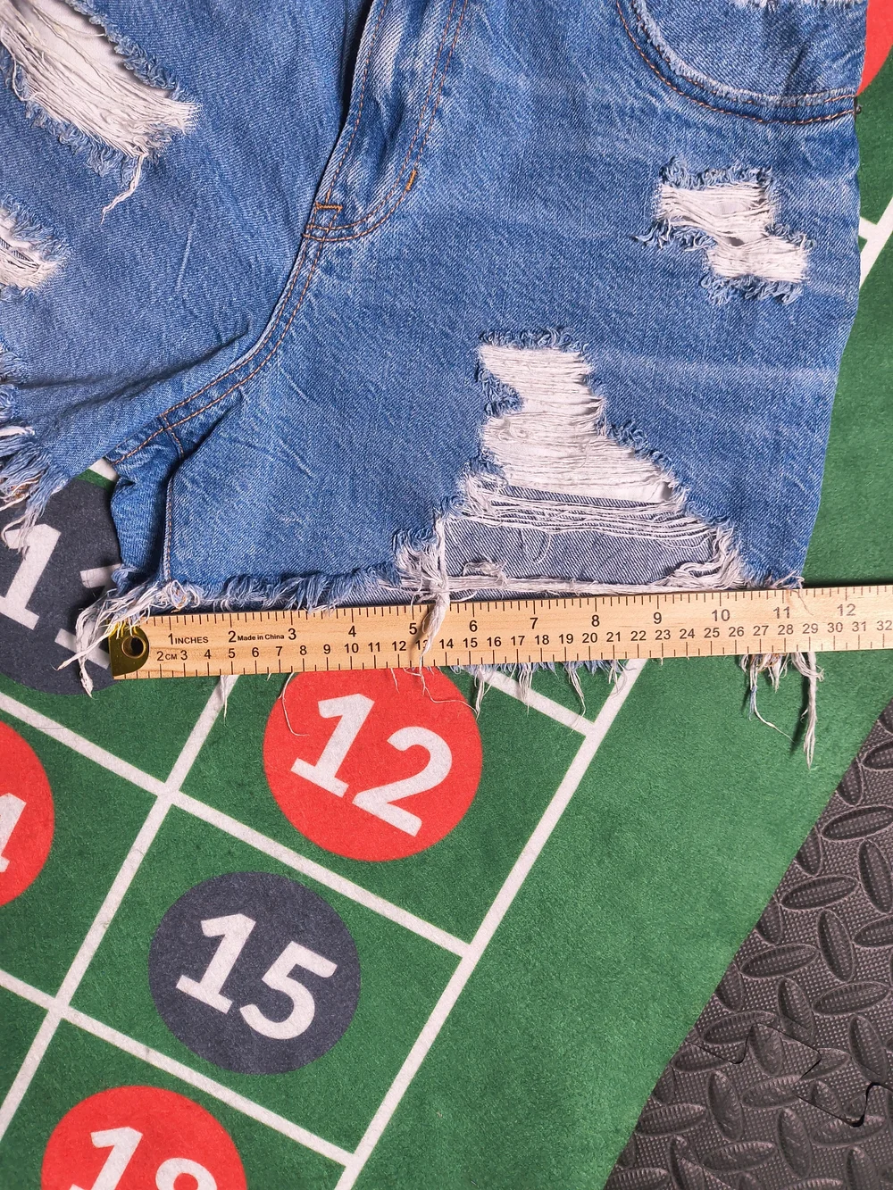 American Eagle Highest Rise 90s Boyfriend Short Women's 2 Distressed Denim Short